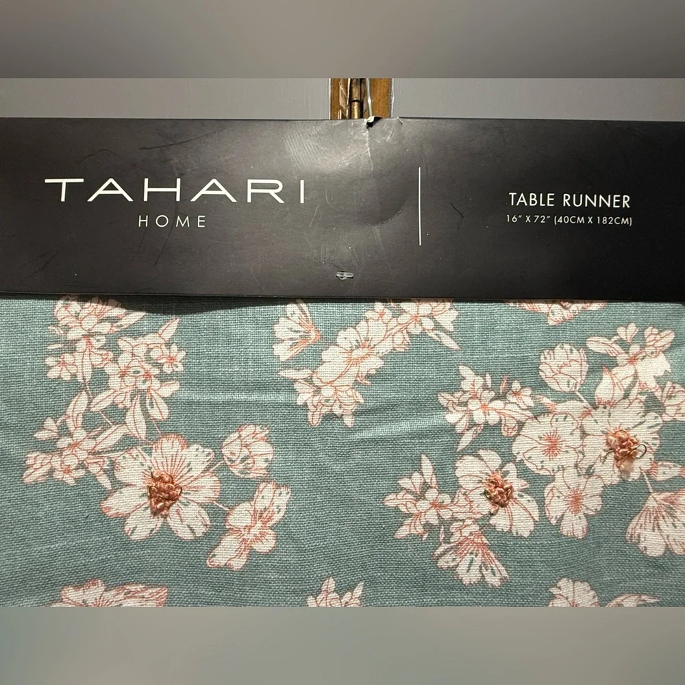 Tahari Spring Easter table runner NWT
